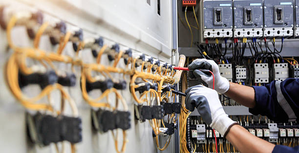 Professional Electrician technician working in Forest City, FL